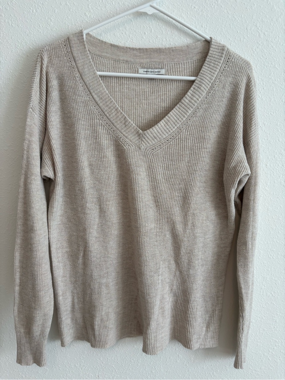 American Eagle Outfitters Beige Ribbed V-Neck Sweater Oversized XS